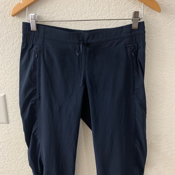 Athleta La Viva Blue Jogger Capri Pants - Picture 5 of 12